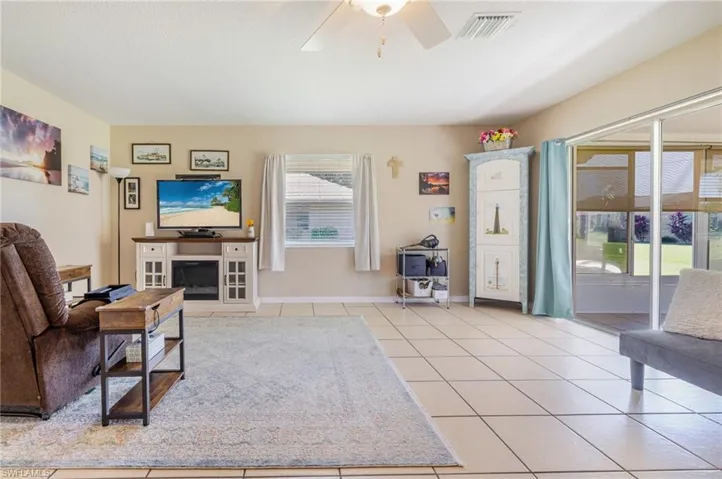 257 Briar Ct, Lehigh Acres, Florida 33936