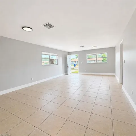 1572 Cypress Dr, Fort Myers, Florida 33907