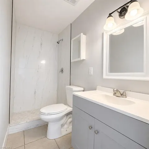 1572 Cypress Dr, Fort Myers, Florida 33907