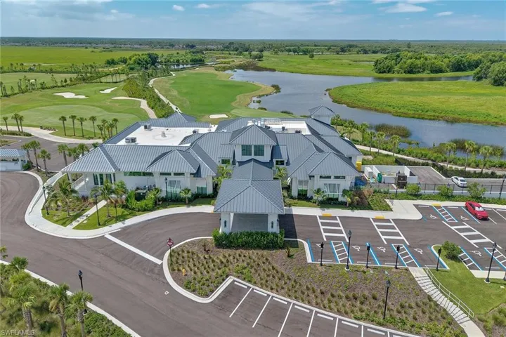 3053 Aviamar Cir 203, Naples, Florida 34114