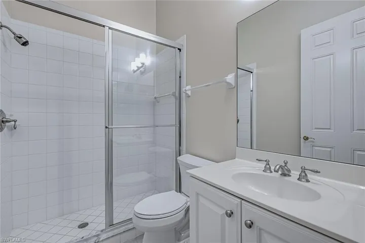 3053 Aviamar Cir 203, Naples, Florida 34114