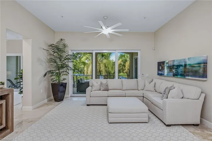 3053 Aviamar Cir 203, Naples, Florida 34114