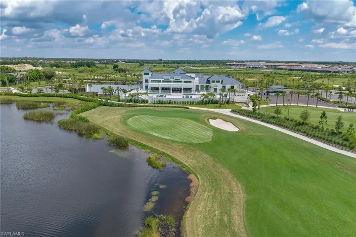 3053 Aviamar Cir 203, Naples, Florida 34114