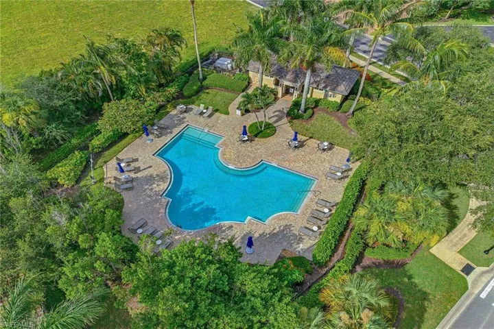 3053 Aviamar Cir 203, Naples, Florida 34114