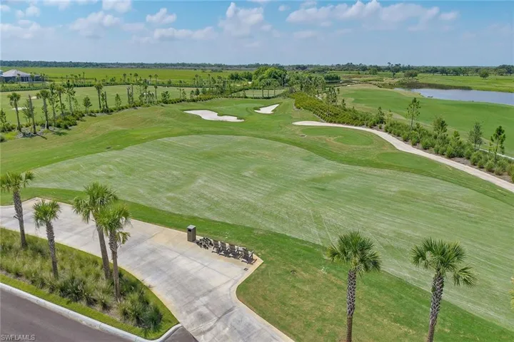 3053 Aviamar Cir 203, Naples, Florida 34114