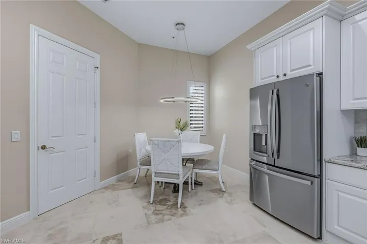 3053 Aviamar Cir 203, Naples, Florida 34114