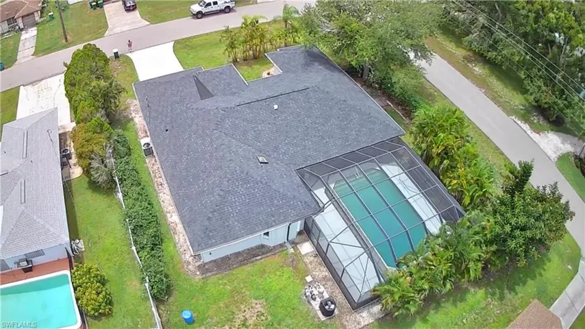 Birds eye view of property