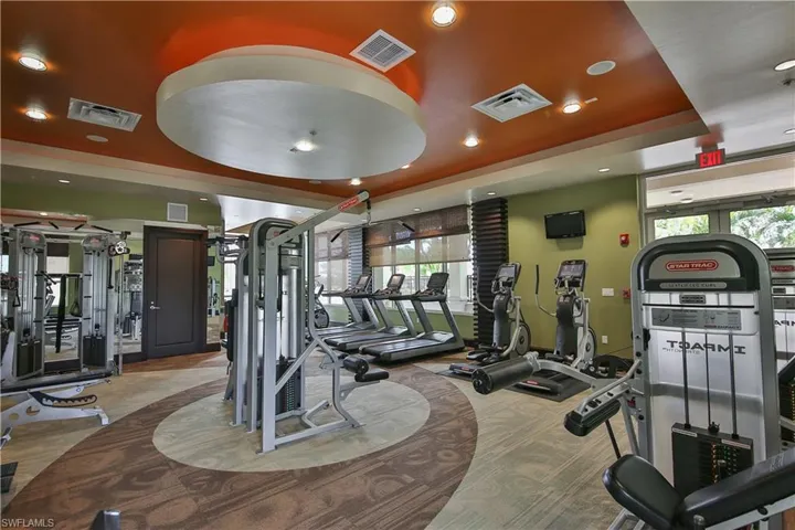 9115  Strada  PL, Naples, FL 34108