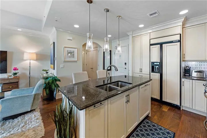 9115  Strada  PL, Naples, FL 34108