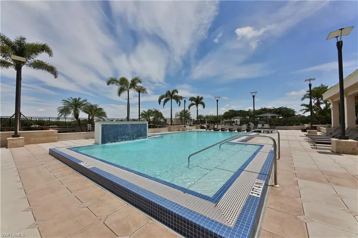 9115  Strada  PL, Naples, FL 34108
