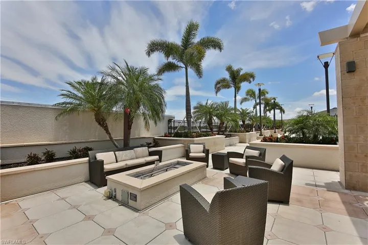9115  Strada  PL, Naples, FL 34108