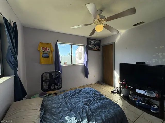1124 NW 1st  PL, Cape Coral, FL 33993