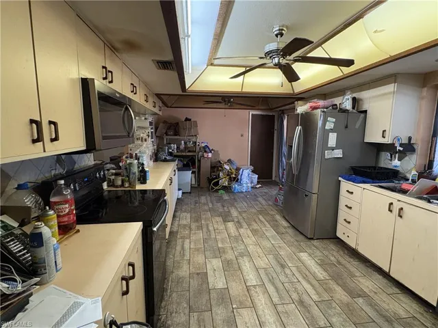 1124 NW 1st  PL, Cape Coral, FL 33993