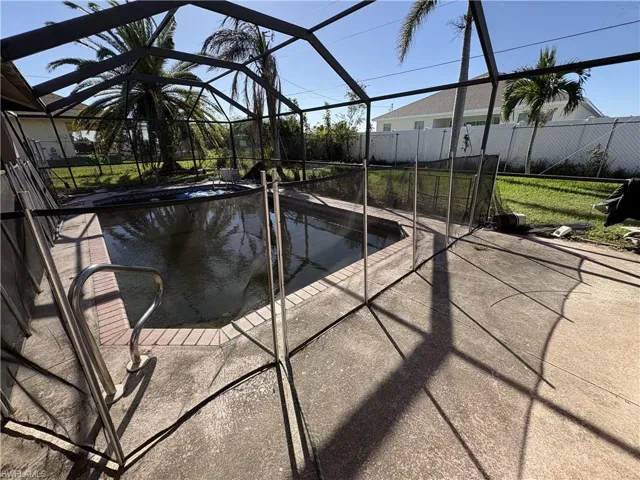 1124 NW 1st  PL, Cape Coral, FL 33993
