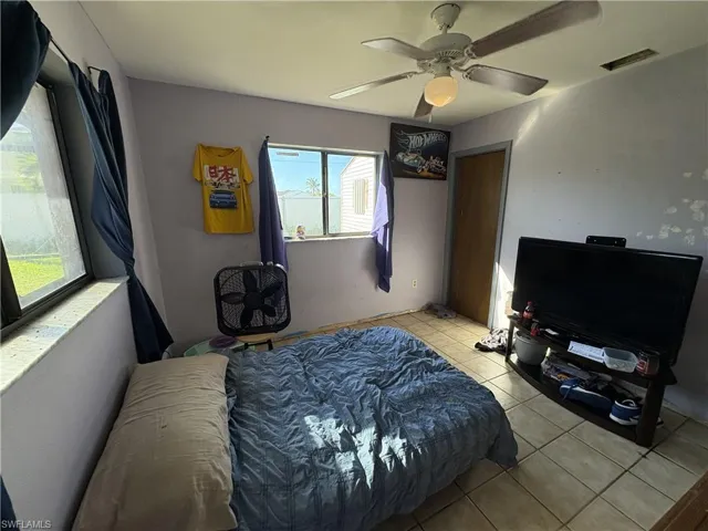 1124 NW 1st  PL, Cape Coral, FL 33993