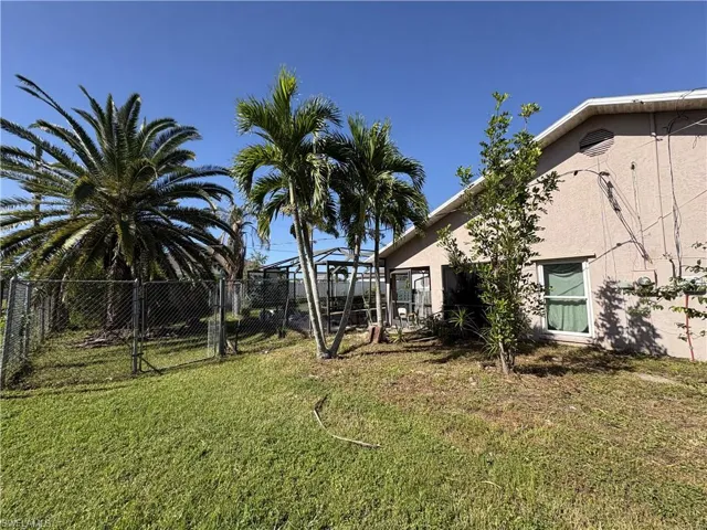 1124 NW 1st  PL, Cape Coral, FL 33993