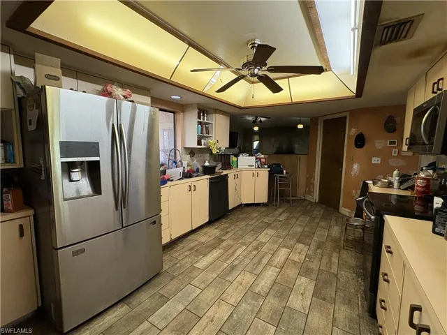 1124 NW 1st  PL, Cape Coral, FL 33993