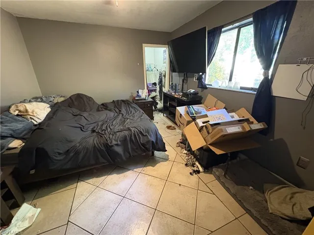 1124 NW 1st  PL, Cape Coral, FL 33993