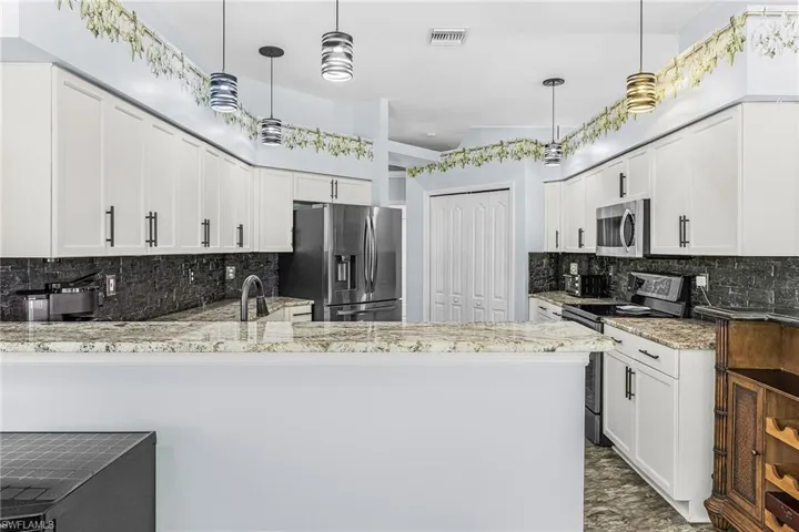 9237 Lanthorn Way, Estero, Florida 33928