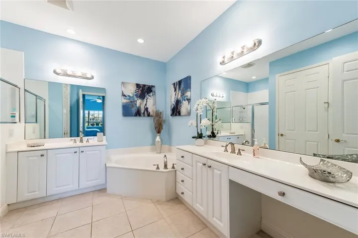 9275 Museo Cir # 103, Naples, Florida 34114