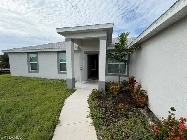 740 Foxtail St E, Lehigh Acres, Florida 33974