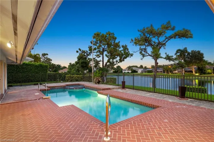 547 Devils Ln, Naples, Florida 34103