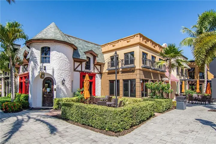 8965  Malibu  LN, Naples, FL 34113