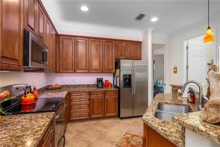8965  Malibu  LN, Naples, FL 34113