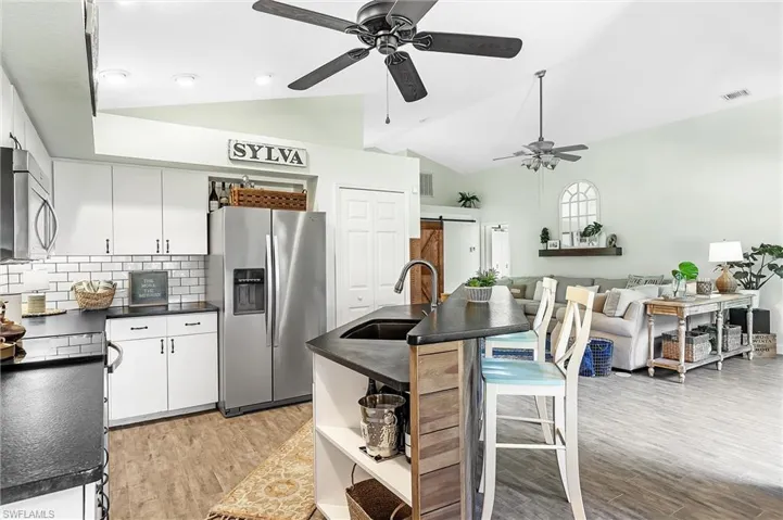 9801 Las Casas Dr, Fort Myers, Florida 33919