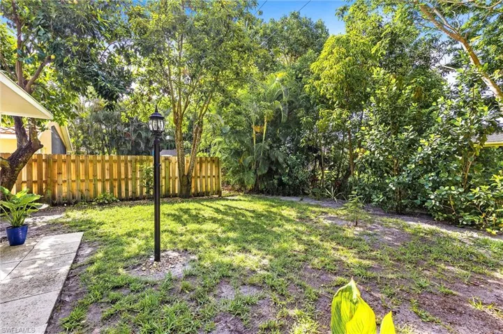 9801 Las Casas Dr, Fort Myers, Florida 33919