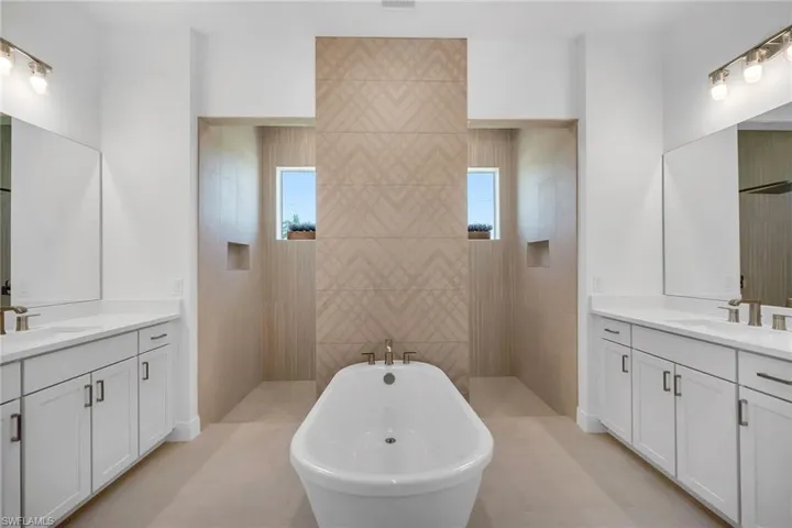 4584 W Alhambra  CIR, Naples, FL 34103