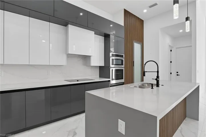 1617 Ne 12th St, Cape Coral, Florida 33909