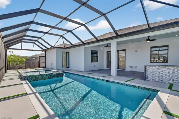 1617 Ne 12th St, Cape Coral, Florida 33909