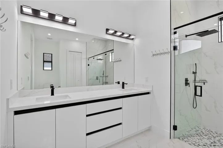 1617 Ne 12th St, Cape Coral, Florida 33909