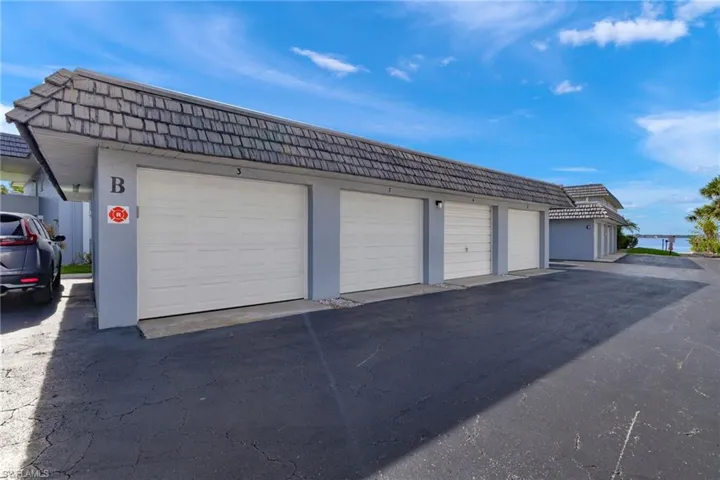 B-3 Garage
