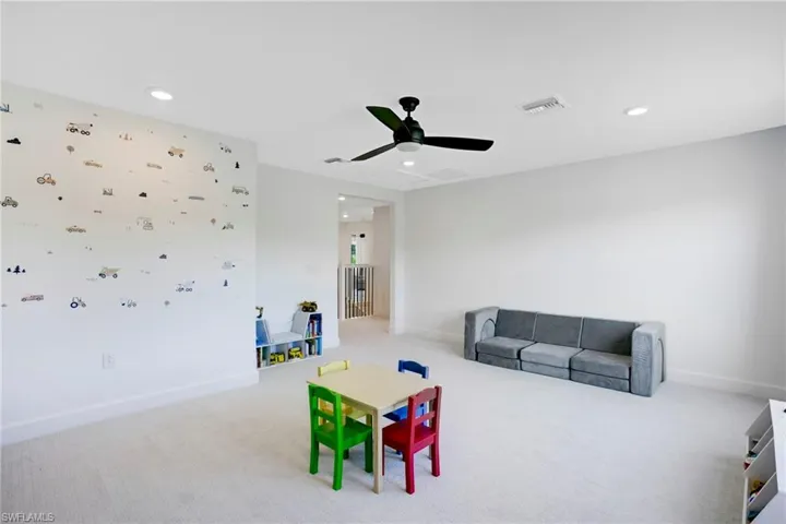 Large Upstairs recreation room