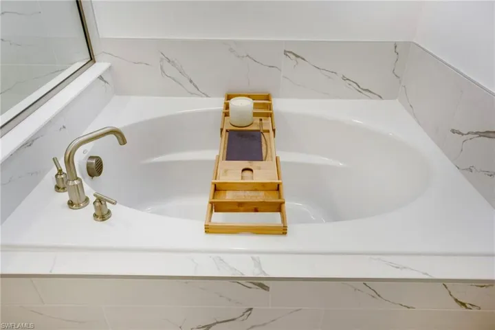 Master Bathtub