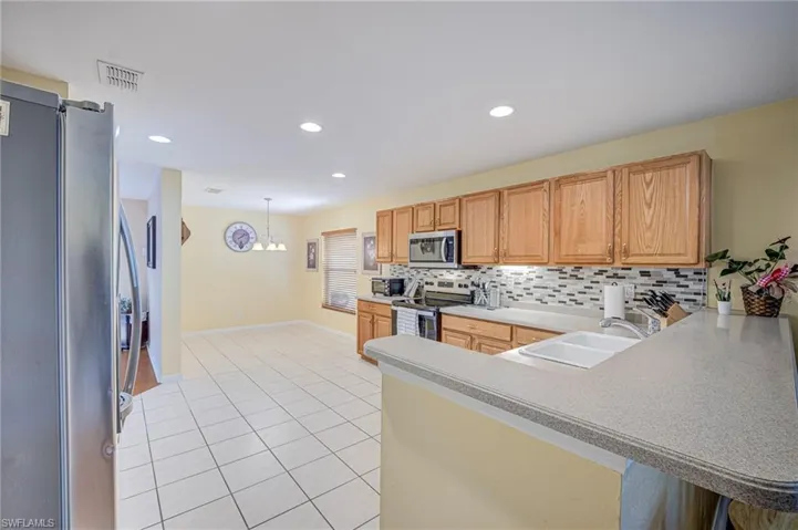 8889 Fawn Ridge Dr, Fort Myers, Florida 33912