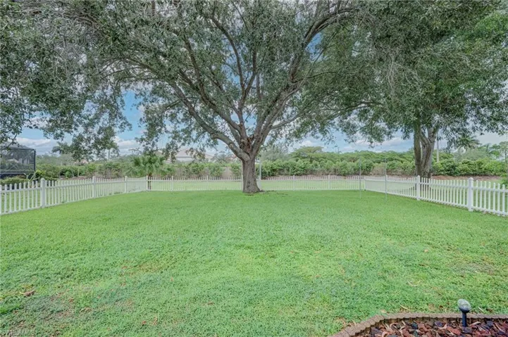 8889 Fawn Ridge Dr, Fort Myers, Florida 33912