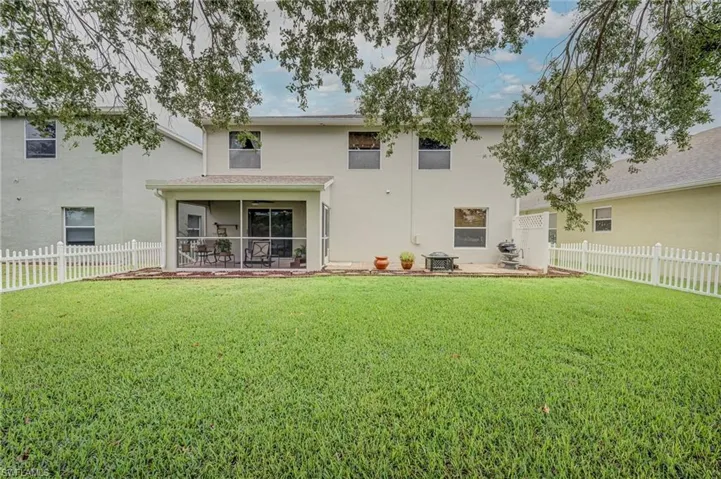 8889 Fawn Ridge Dr, Fort Myers, Florida 33912