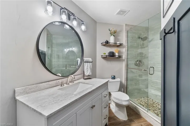 Guest bathroom.