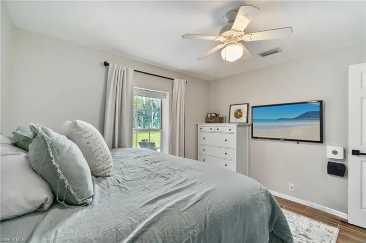 Guest bedroom 2.