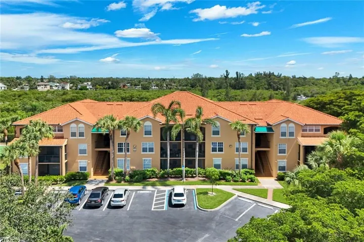 8635 River Homes Ln 2103, Bonita Springs, Florida 34135