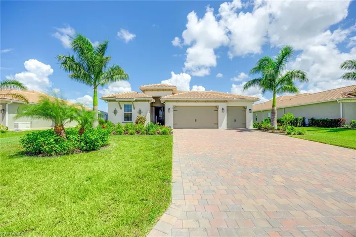 18711  Ensenada  DR, Naples, FL 34114