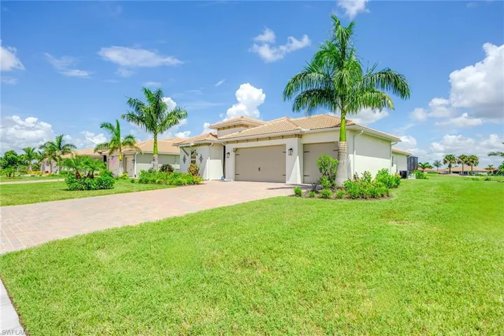 18711  Ensenada  DR, Naples, FL 34114