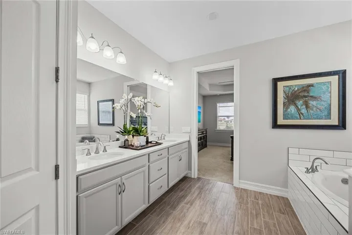 18711  Ensenada  DR, Naples, FL 34114