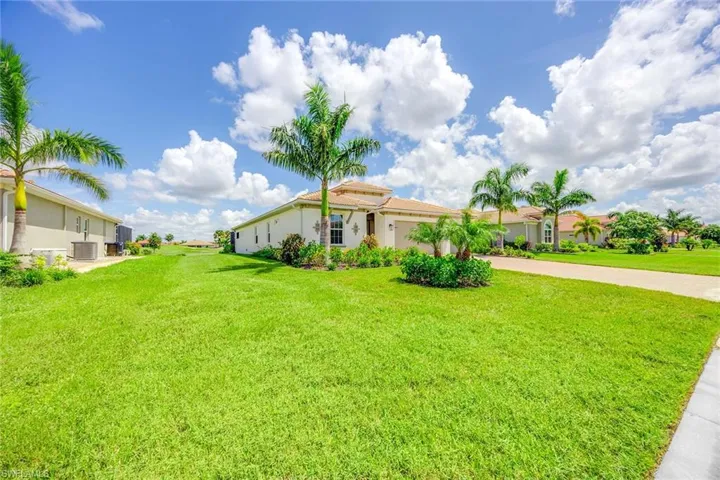 18711  Ensenada  DR, Naples, FL 34114