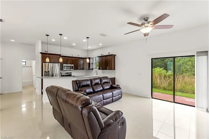 4570  60th NE AVE, Naples, FL 34120