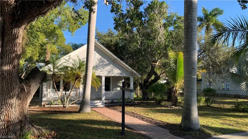 Bungalow-style home