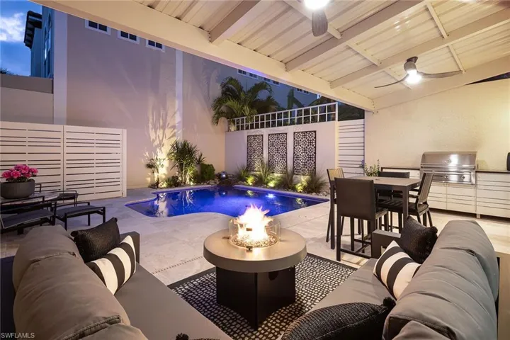 1070 5th St S 4, Naples, Florida 34102